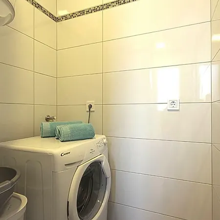 Гостевой дом *amazing Modern With 2 Bedrooms*