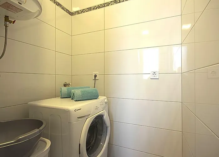 Гостевой дом *amazing Modern With 2 Bedrooms*