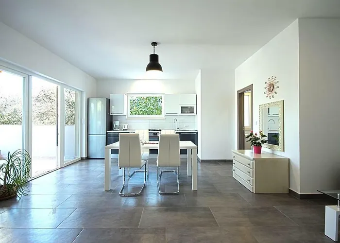 *amazing Modern With 2 Bedrooms* Gasthuis Vodnjan