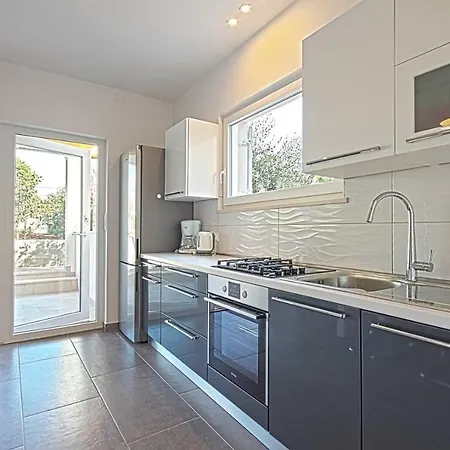 *amazing Modern With 2 Bedrooms* Πανσιόν Vodnjan