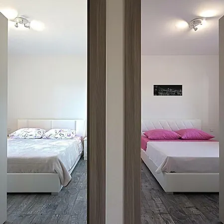 *amazing Modern With 2 Bedrooms* Vodnjan