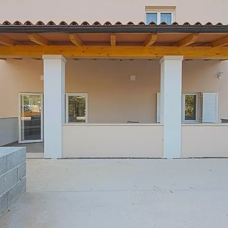 *amazing Modern With 2 Bedrooms* 3*