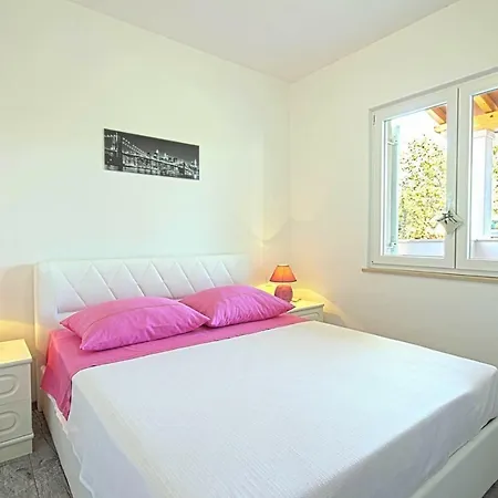 *amazing Modern With 2 Bedrooms* 3*