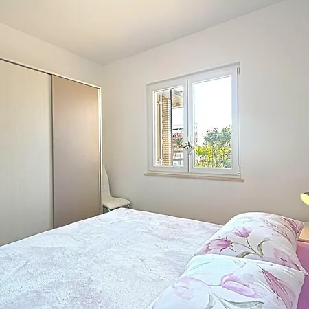 Πανσιόν *amazing Modern With 2 Bedrooms* 3*