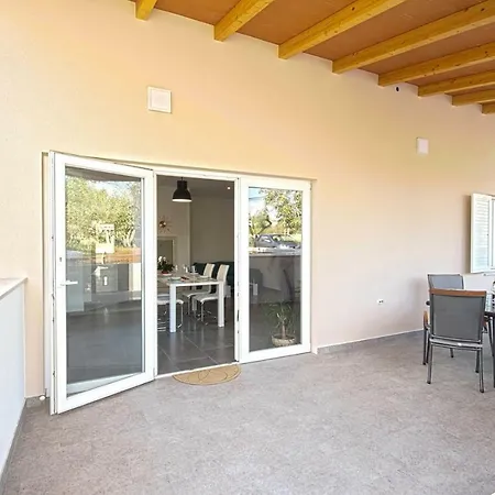 *amazing Modern With 2 Bedrooms* 3* Vodnjan